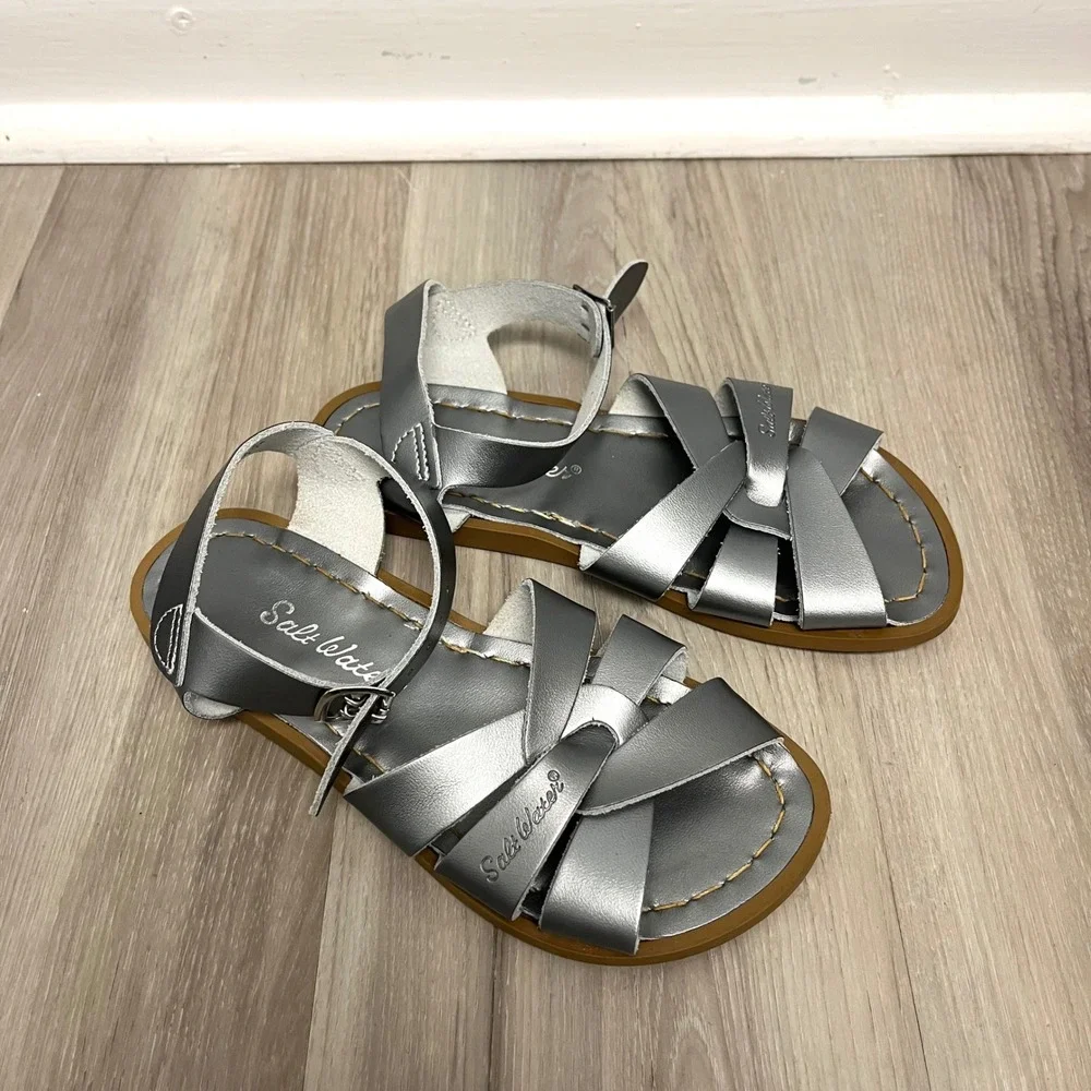 Salt-Water Sandals Girls 1 Silver‎ Leather Buckle Strap